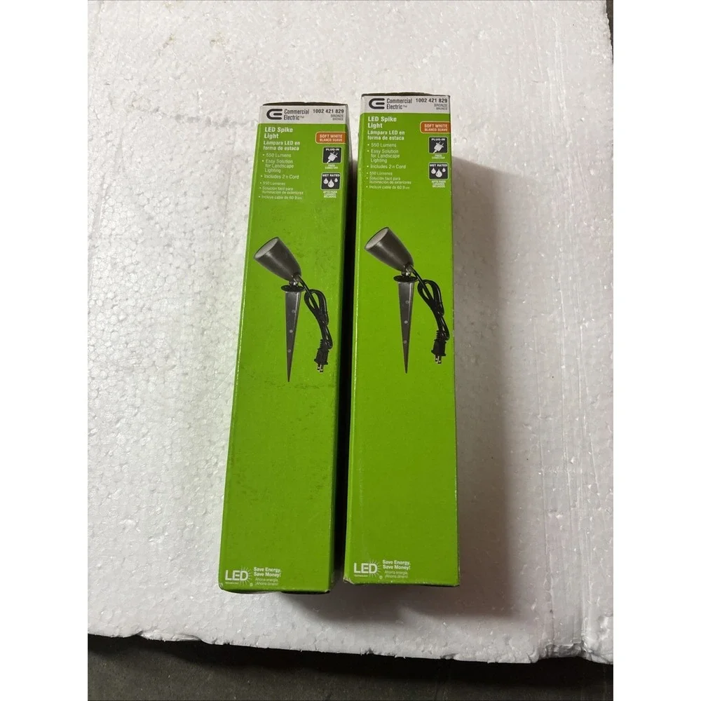 2 Commercial Electric 550 Lumens LED Spike Light w/ Adjustable Head Lamp 2' Cord